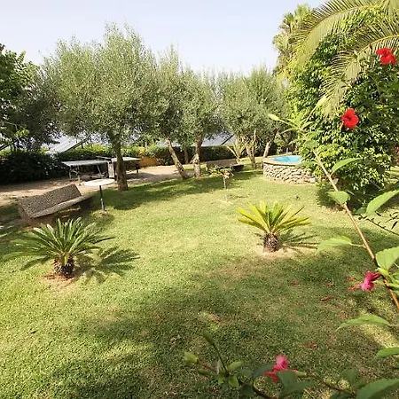리조트 Villaggio Club Costa Degli Dei 4*