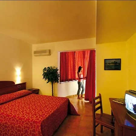Villaggio Club Costa Degli Dei 산니콜로