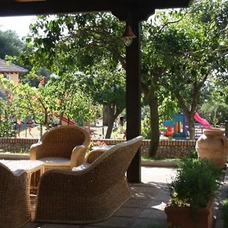 리조트 Villaggio Club Costa Degli Dei