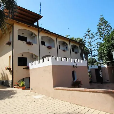 Villaggio Club Costa Degli Dei 산니콜로